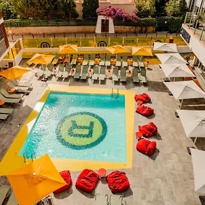 Ryans - Only Adults Hotel apartamentowy